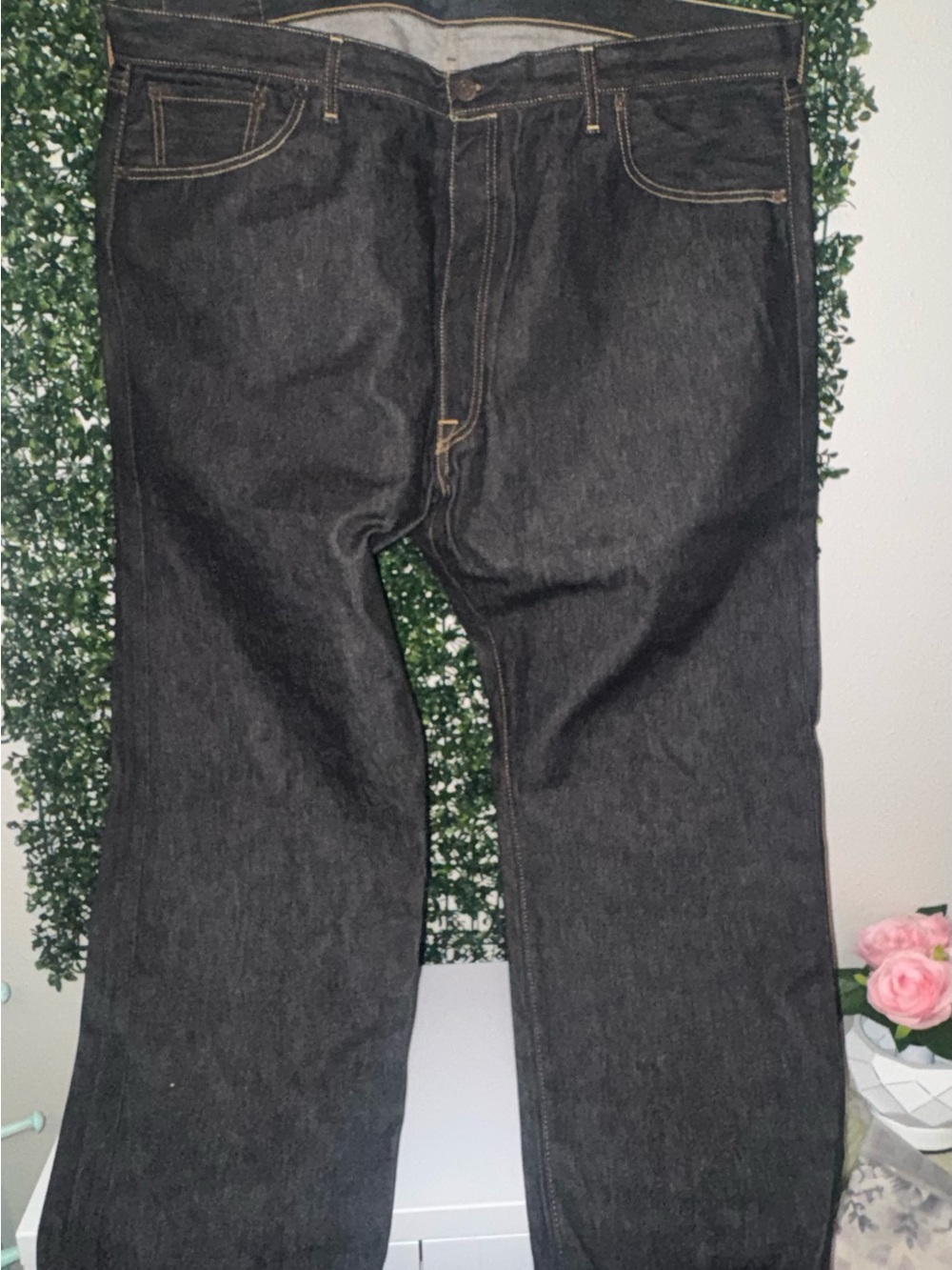 Men's Black Straight-Leg Denim Jeans